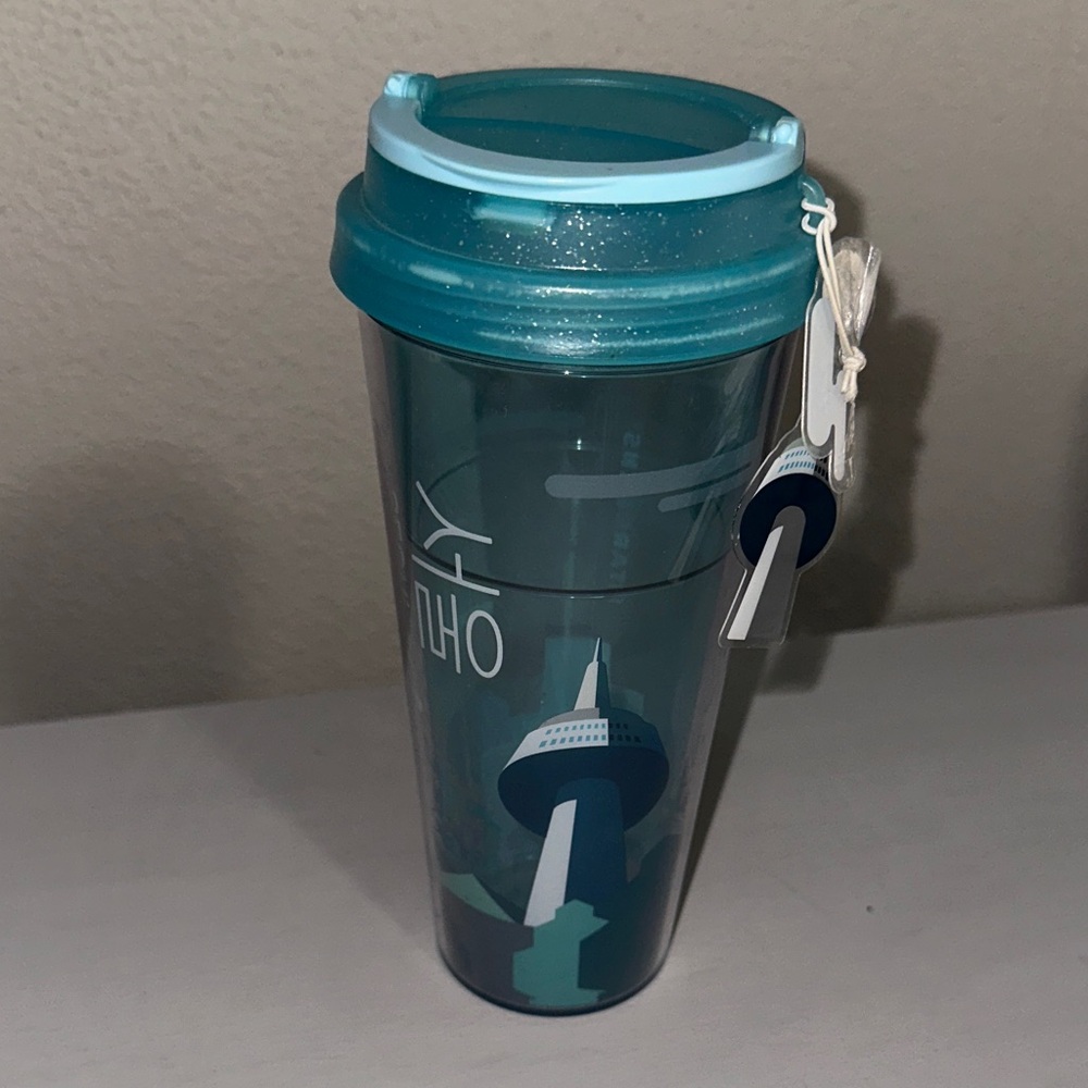 🥤Buy 2 Cups Get 1 FREE -Starbucks Korea Seoul City tumbler. This limited edition